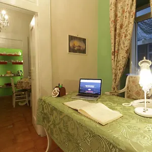 Couette-café Speranzella, Naples